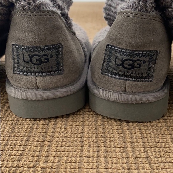 Ugg Women’s Classic Cardy Grey Knit Sweater Boots - Picture 4 of 8